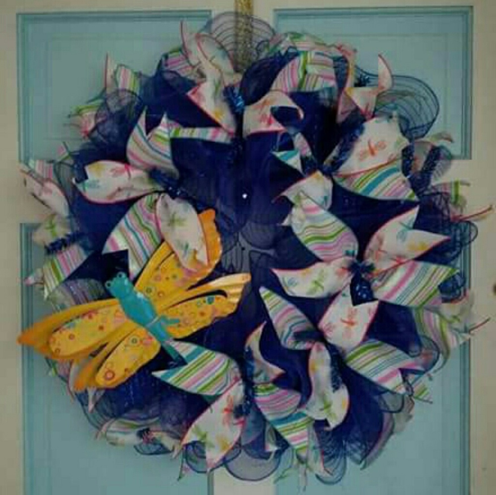 Dragonfly wreath